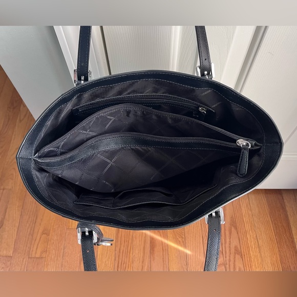 🖤Michael Kors Silver Tote Bag🖤 - Picture 11 of 16